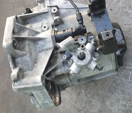 Manual 5 speed gearbox