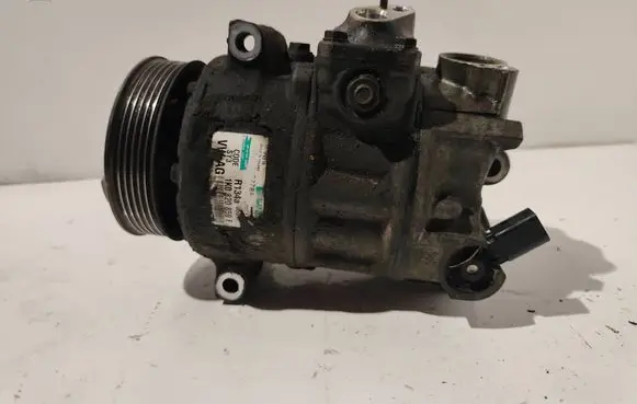 Volkswagen PASSAT B6 Air conditioning (A/C) compressor (pump) 1K0820859F R134A068