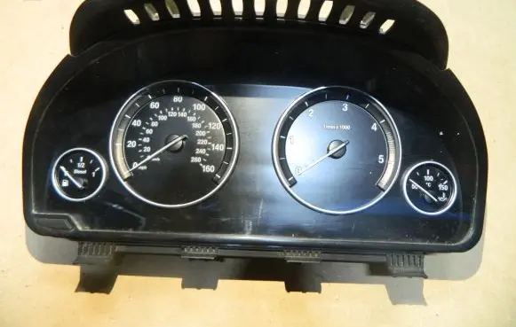 BMW 5 F10 F11 Speedometer (instrument cluster) 9255591 2207054
