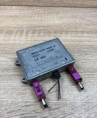 Audi A4 S4 B6 8E 8H Antenna control unit 8E0035456A