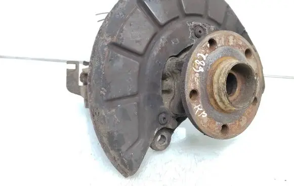 Volkswagen Touran I Front wheel hub spindle knuckle