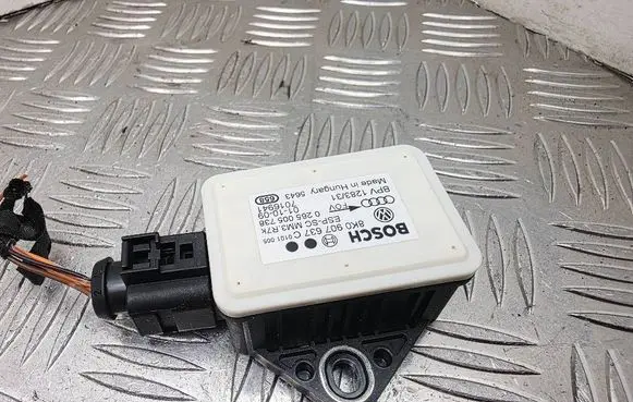 Audi A4 S4 B8 8K ESP acceleration yaw rate sensor 8K0907637C 0265005738