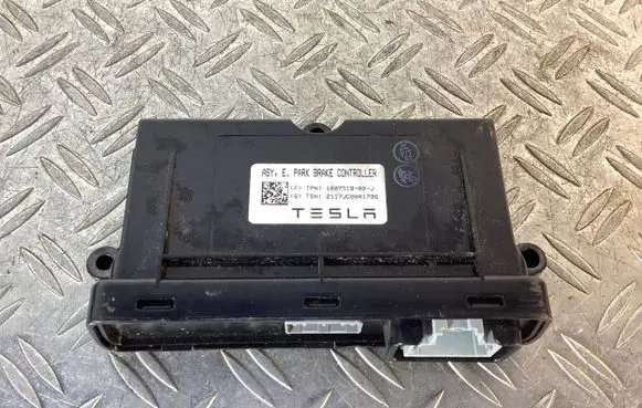 Tesla Model S Hand brake control module 100761800J