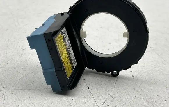Toyota Avensis T270 Steering angle sensor 8924505030