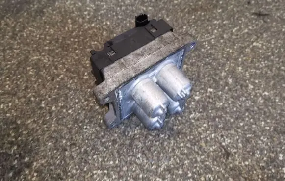 Mercedes-Benz S W220 Coolant heater A0001591604