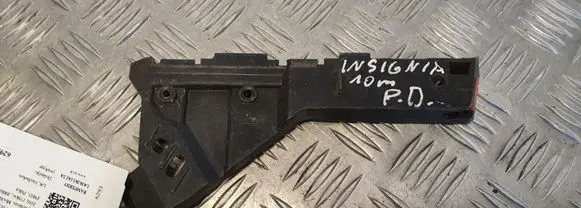 Opel Insignia A Front bumper mounting bracket 13238444