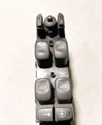 Volvo C30 Electric window control switch 9472034