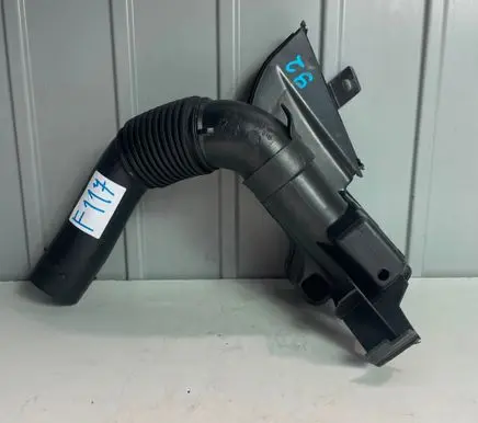 Citroen DS3 Air intake duct part FJP9684813780 9684813780