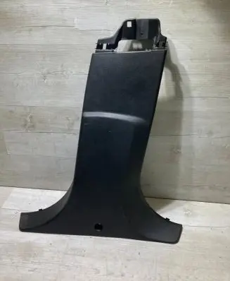 (B) pillar trim (bottom)