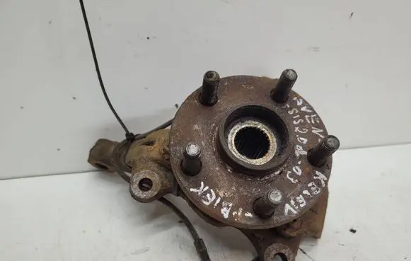 Toyota Avensis T250 Front wheel hub