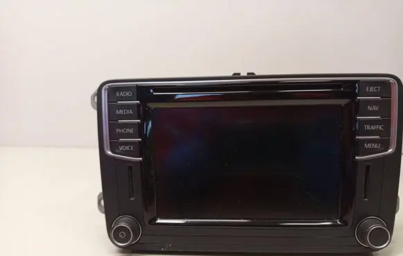 Volkswagen Tiguan Radio/CD/DVD/GPS head unit 5C0035680C