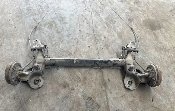 Peugeot 208 I Rear axle beam 