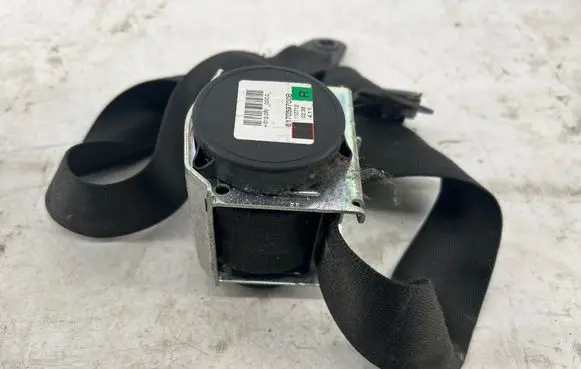 Mini Cooper Countryman R60 Front seatbelt 617059700B 0100R000