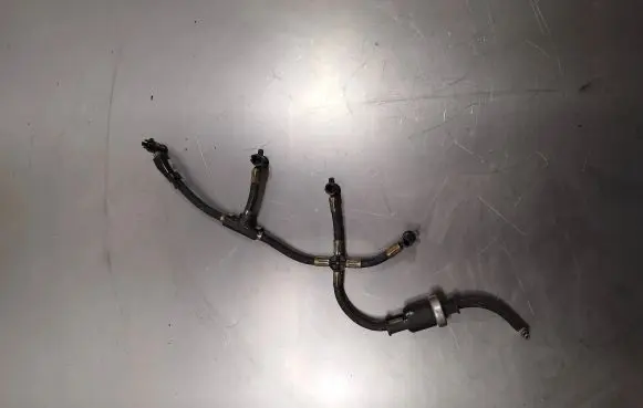 Toyota Corolla E140 E150 Fuel return line/hose 2136300
