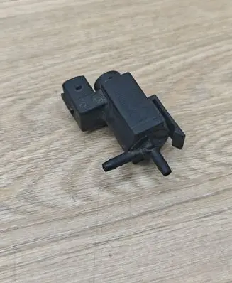 Volvo XC90 Turbo solenoid valve 31430034 72224016