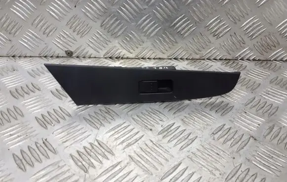 Mazda 3 I Electric window control switch BP4K5581J