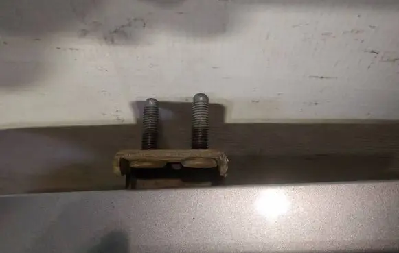 Honda Jazz Tailgate/trunk/boot hinge