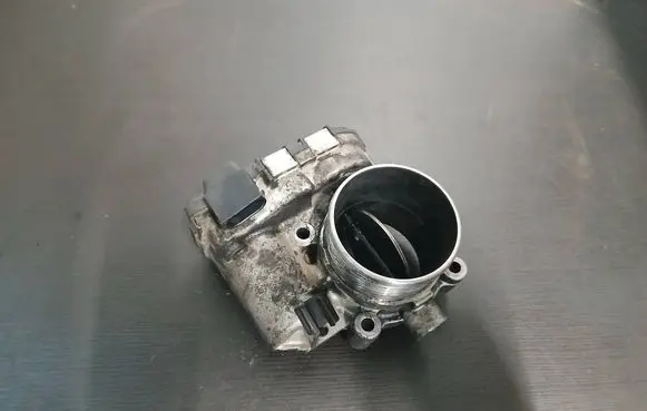 Volvo XC90 Throttle body valve 31216665 0280750520 08W374
