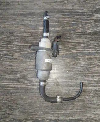 BMW 5 E60 E61 Webasto auxiliary heater fuel pump 6979465