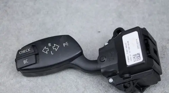 BMW 5 E60 E61 Indicator stalk 6951349 695134903 0110675006
