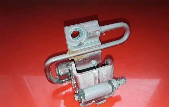 Seat Exeo (3R) Front door lower hinge 8E0831411E