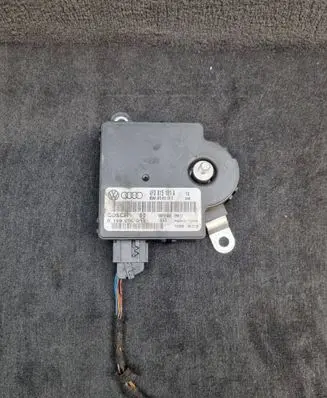 Audi A6 S6 C6 4F Power management control unit 4F0915181A 4F0910181E