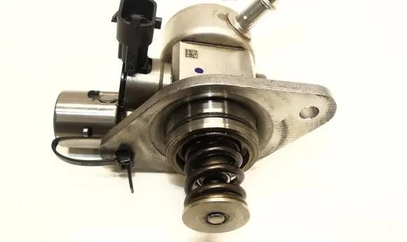 Maserati Ghibli Fuel injection high pressure pump 0136868 23117-KA