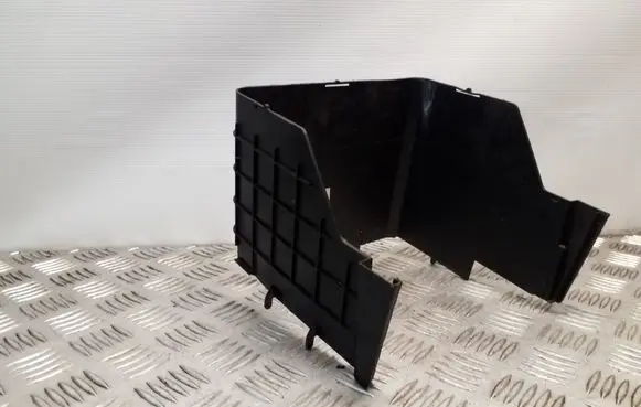 Volkswagen PASSAT B7 Battery tray heat shield 3C0915335