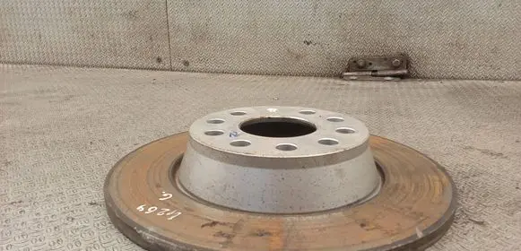 Volkswagen PASSAT B6 Rear brake disc 