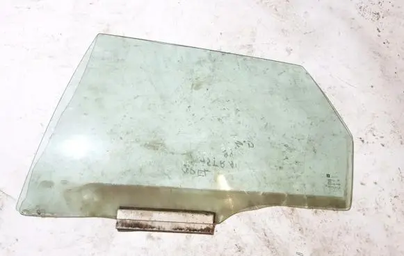 Opel Astra F Rear door window glass