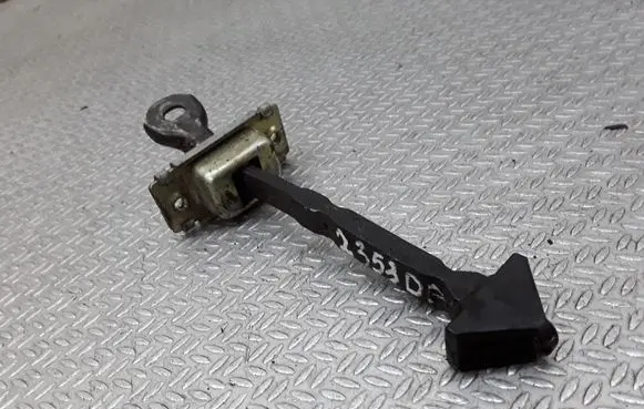 Mazda 3 I Front door check strap stopper