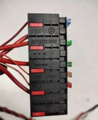Mercedes-Benz C W202 Fuse module 0025450901 17683000000