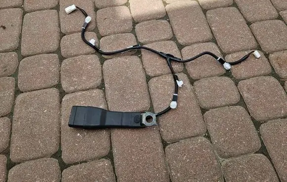 Toyota Camry VIII XV70 Middle seatbelt buckle (rear) 18219- B630