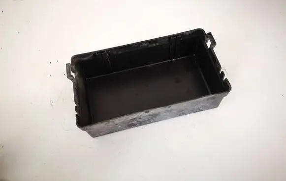 Nissan X-Trail T30 Fuse box cover 