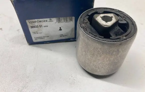 BMW 5 E60 E61 Front wishbone bush 31120305612 047437404816 31126765992