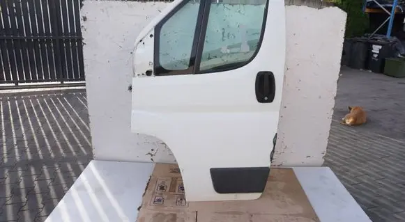Door (2 Door Coupe)