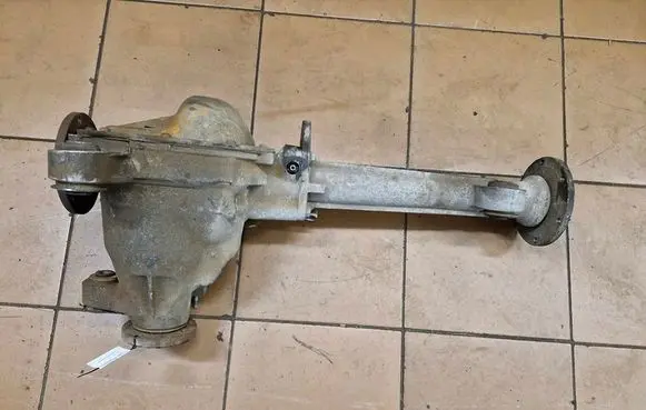 Lincoln Navigator Front differential 