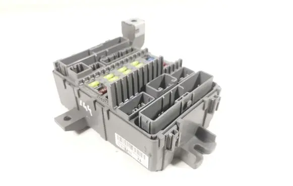 Honda Accord Fuse module 38210-TL4-E21