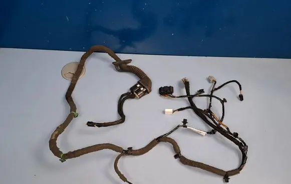 Ford Focus Front door wiring loom DM5T14A584 DM5T14A584ADC