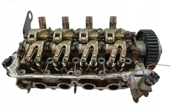 Renault Twingo III Engine head 8200325181