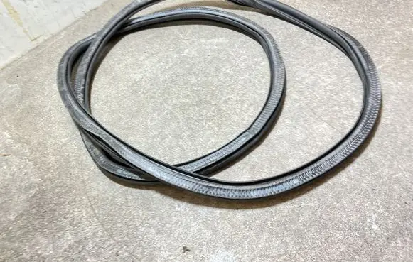 Audi A3 8Y Rear door rubber seal (on body) 8Y5833721B