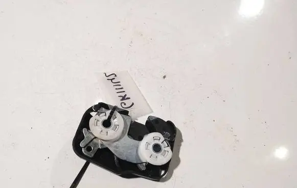 Nissan Qashqai Seat back rest lock catch 