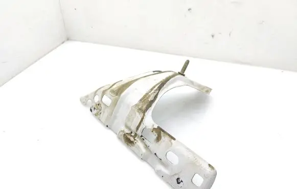 Volkswagen Caddy Fender mounting bracket 1T0821135
