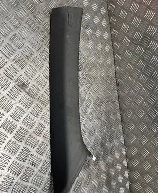 Porsche Macan (95B) (A) pillar trim 95b867234