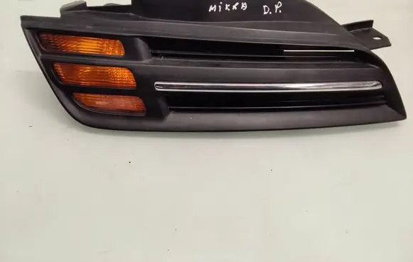 Nissan Micra Front indicator light 8902936