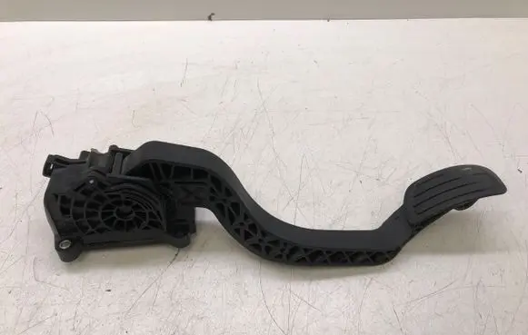 Peugeot 308 Accelerator throttle pedal 9674829580