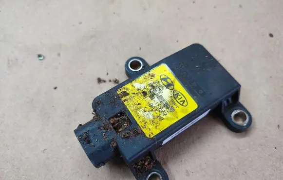 KIA Sportage ESP acceleration yaw rate sensor 956901F000