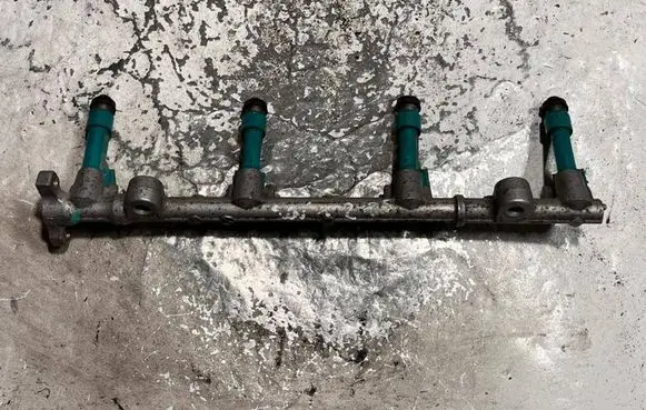 Mercedes-Benz G W461 W463 1st Gen Fuel main line pipe