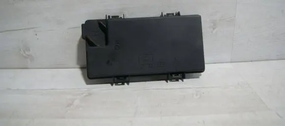 Jeep Grand Cherokee Fuse box cover R62337001