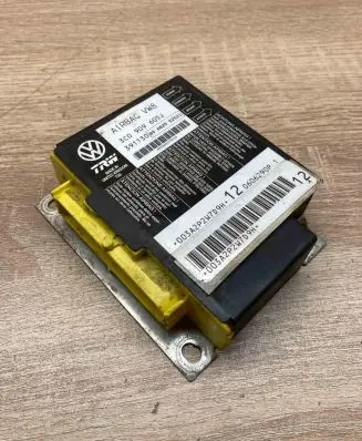 Volkswagen PASSAT B6 Airbag control unit/module 3C0909605J